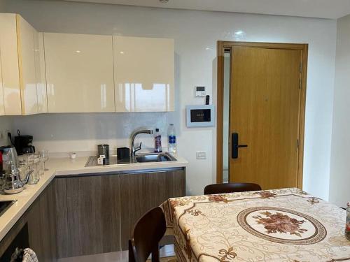 Superb Apartment on 14th floor with Jacuzzi, Casablanca (photo 10)