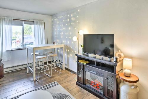 First-Floor Hunter Condo Less Than 1 Mi to Slopes! in Hunter, USA