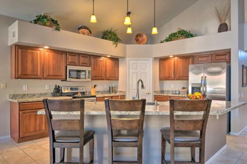 Hot Tub and Fire Pit Mtn-View Mesa Home! in Apache Junction