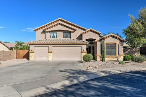 Hot Tub and Fire Pit Mtn-View Mesa Home! in Apache Junction