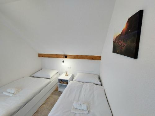 Apartments & rooms Velebit