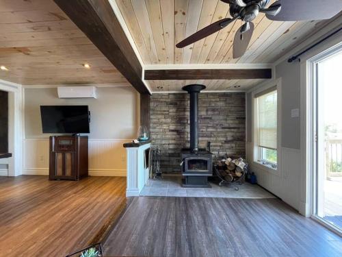 Bespoke Lake Cottage in New Minas (NS)