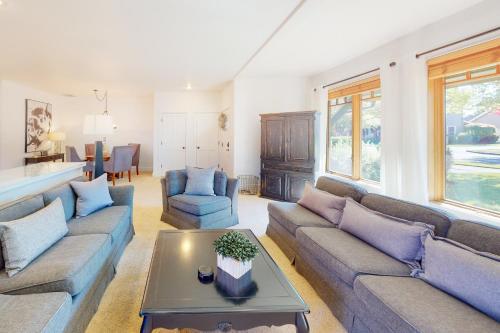 . Pine Meadow Retreat