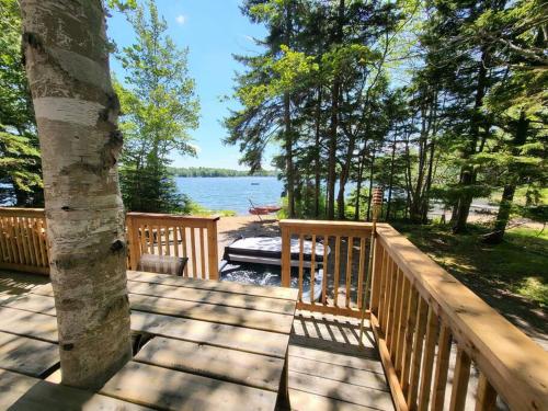 . Leland’s Lakehouse