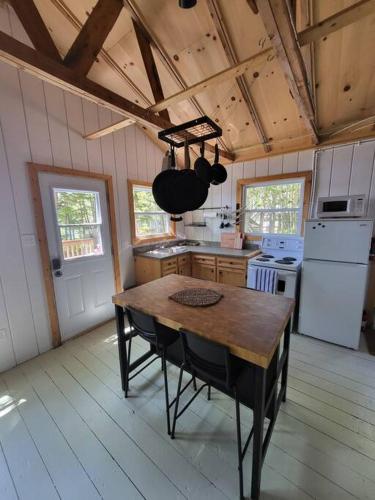 Konyha, Leland’s Lakehouse in New Minas (NS)