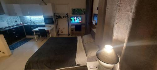  Appartamento suite deluxe climatiz cucina giardino wifi smart tv amazon prime video inclusi in Aci Bonaccorsi