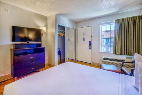 2 double beds