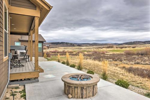 Relaxing Granby Home with Deck and Mountain Views!
