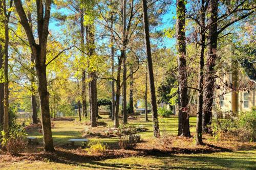 Lakefront Macon Home with Pool, Dock and Fire Pit!