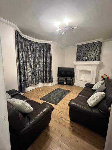 Amazing 2bedroom house close to local amenities.