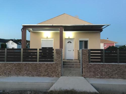 Georgiadis House in Ammoudia