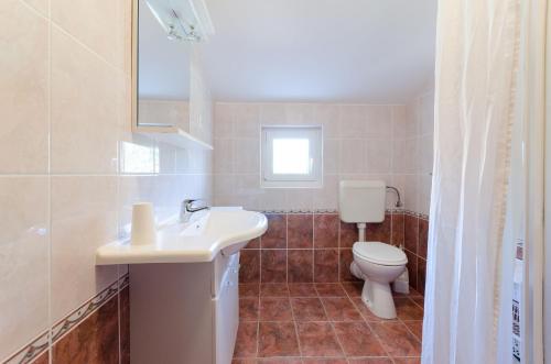 Two-Bedroom Apartment image 4