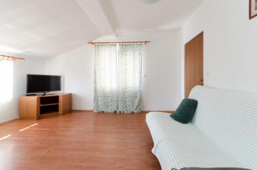 Two-Bedroom Apartment image 10