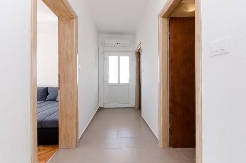 One-Bedroom apartment Standard image 2