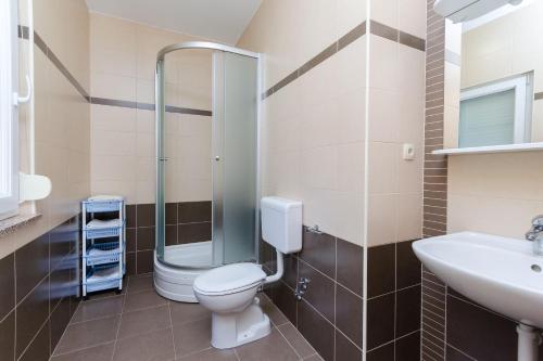 Two-Bedroom Apartment - First Floor image 2