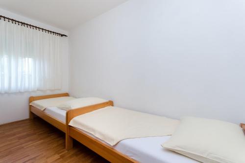 Two-Bedroom Apartment with Terrace image 2