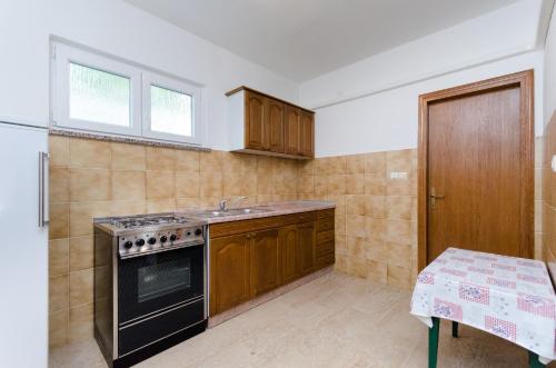 Two-Bedroom Apartment with Terrace image 10