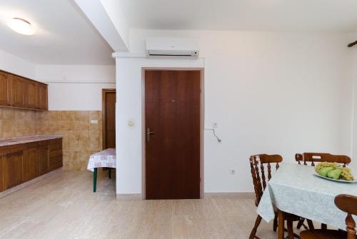 Two-Bedroom Apartment with Terrace image 8