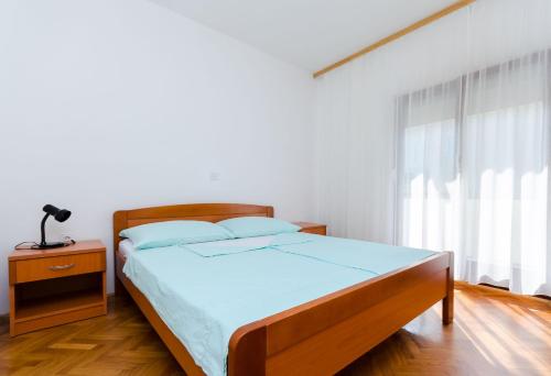 Two-Bedroom Apartment with Balcony image 5