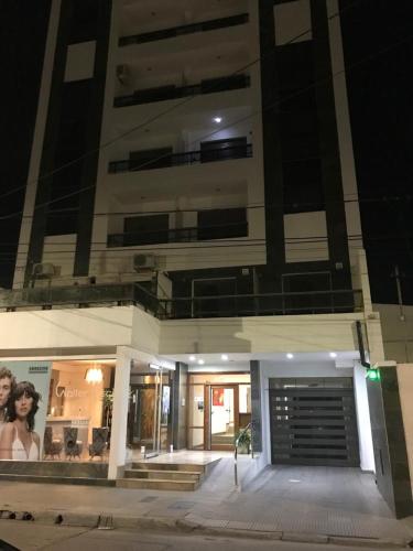 Departamento de categoría en macrocentro Echeverria