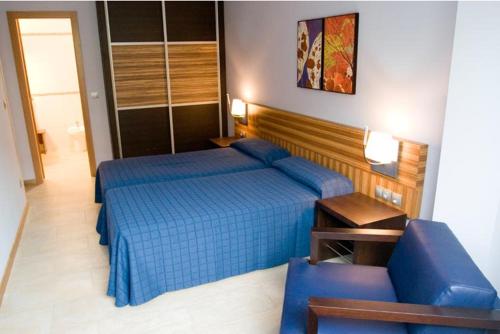 Apartamentos Turisticos Noray Set in a prime location of Argonos, Apartamentos Turisticos Noray puts everything the city has to offer just outside your doorstep. The hotel offers a high standard of service and amenities to suit th