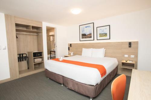 1 queen bed