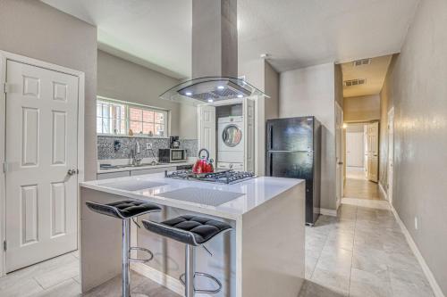 Close to All, Restful Duplex A in Downtown, UTEP, Hospitals, El Paso