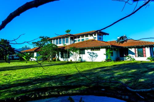 Two Acre Private Costa Rican Villa Volcano Views Gym Hot Tub