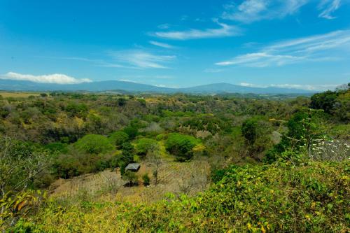 Two Acre Private Costa Rican Villa Volcano Views Gym Hot Tub