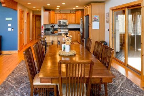 The Lake House in Oakland, USA
