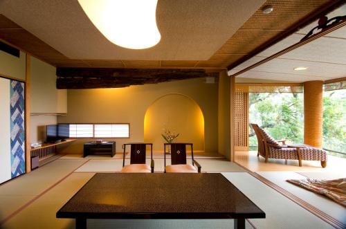 East Wing - Japanese-Style Room with Semi Open-Air Bath - Second Floor