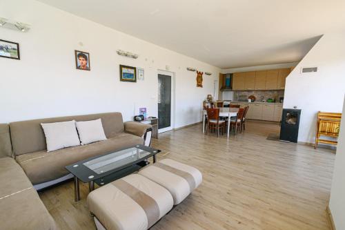 AMAZING view, privacy and comfort - SPA Villa Krasi in Strumsko Industrial Zone