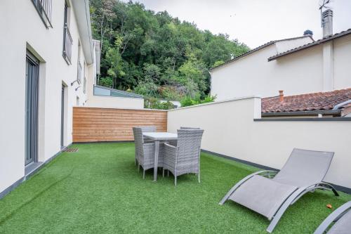 Maison de 3 chambres avec terrasse et wifi a Floirac