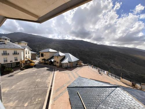SKi PLAZA APARTMENTS - JUNTO A LOS TELECABINAS by TODOSIERRANEVADA in Sierra Nevada
