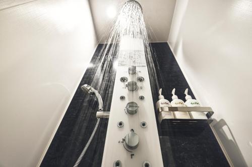 405063396 Holiday Inn Express Osaka City Centre- Midosuji by IHG