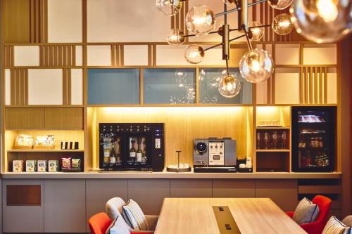 405067173 Holiday Inn Express Osaka City Centre- Midosuji by IHG
