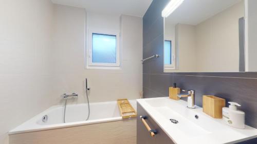 Spacious apartment - beautiful terrace with view, Leukerbad (zdjęcie 3)