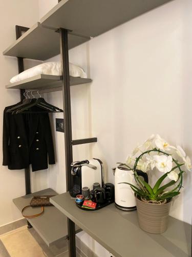 Soha Piazza Di Spagna Boutique - image 7