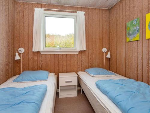 6 person holiday home in Hvide Sande