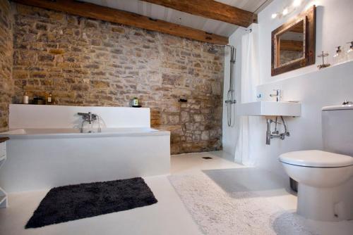 Zuhanyzó, Casa Pino Pina in Motovun