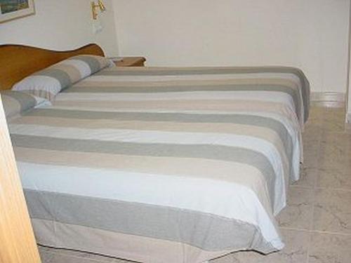 Hostal La Barretina - image 5