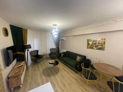 1-bedroom,nearby services&park, Wifi, parking-OJ9