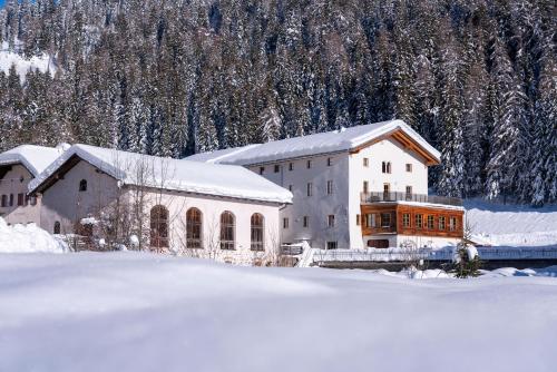 Zum Hirschen Boutique Hotel Val di Non