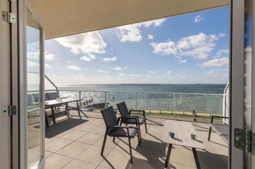 . Welcome in - Royaal appartement 'De Zeester' met riant terras I Gorishoeksedijk 41, Scherpenisse