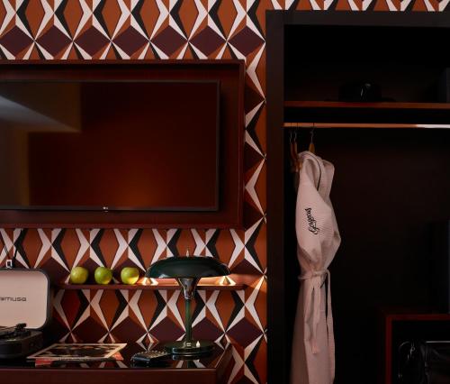 Classic King or Twin Room image 3