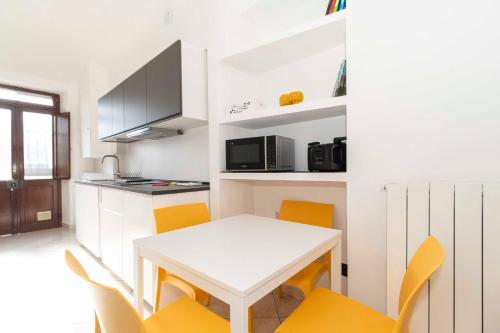 GuestHost - Colourful Flat San Donato, Turín (fotografie 8)