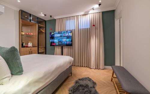 room detail thumbnail 1
