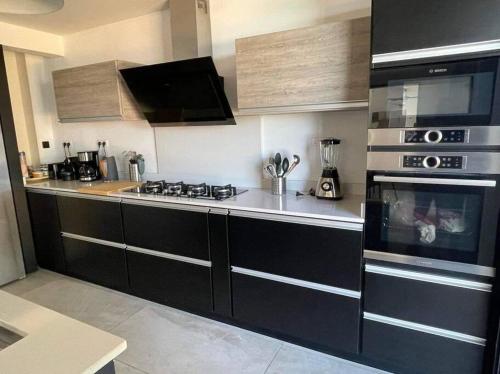 المرافق, La Villa Jujubes avec piscine chauffée - 5 chambres spacieuses (La Villa Jujubes avec piscine chauffee - 5 chambres spacieuses) in Saint Paul