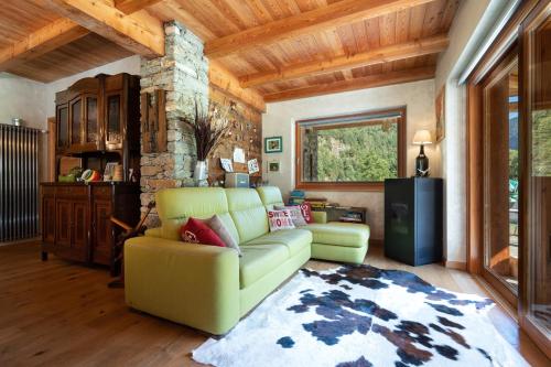 Chalet Walser immerso in una proprietà privata di 3000mq (Chalet Walser immerso in una proprieta privata di 3000mq) in 皮奧德