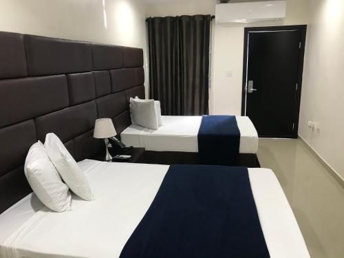 Starz Hotel Corporate lodging in 西夏洛特阿馬利亞